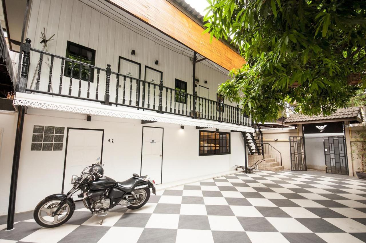 Auberge de jeunesse The Hidden House à Bangkok Extérieur photo